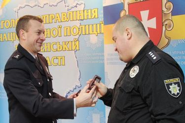 Рівненського поліцейського нагородили пам’ятною відзнакою