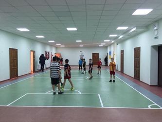 Народні депутати відвідали Корнинську школу, де зростають майбутні футболісти