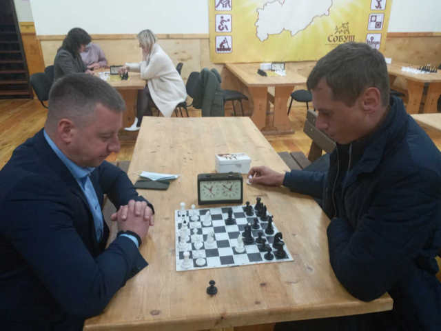 Команда обласної ради перемогла у змаганнях з шахів на спартакіаді серед депутатів Рівненщини