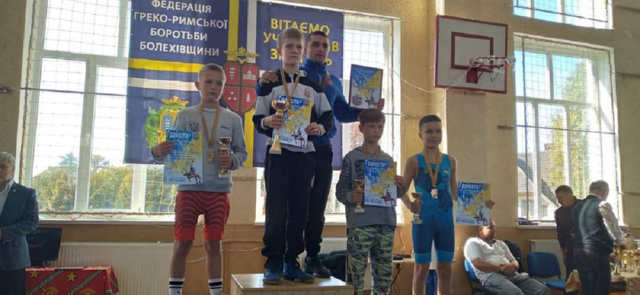 Дві золоті та дві бронзові медалі здобули рівненські спортсмени на Всеукраїнських змаганнях
