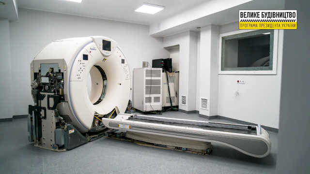 Кисневі станції, КТ, рентген та УЗД: лікарні Рівненщини отримали дороговартісне обладнання