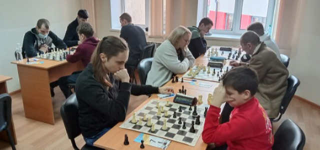 У Рівному відбувся півфінал чемпіонату області з шахів