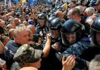 Закон про мови:  Україна на порозі громадянської війни?