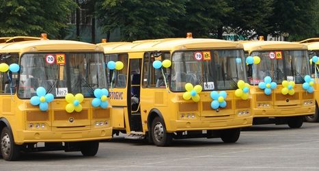 Дев’ять шкіл Рівненщини отримали новенькі автобуси