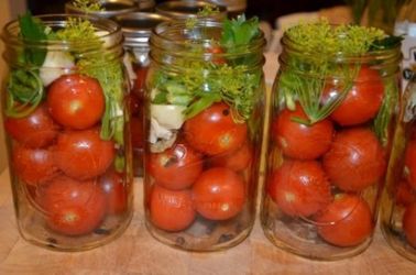 Рецепти квашених помідорів на всі смаки