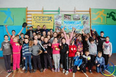 Рівненська чемпіонка зустрілася з дітьми в Ярославицькій ОТГ