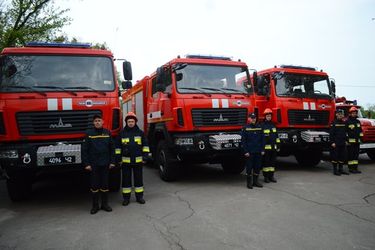 Рівненські вогнеборці отримали нові пожежні МАЗи