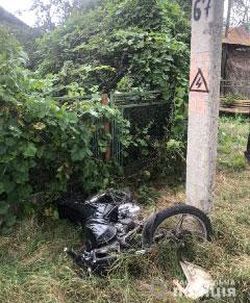 Тіло мотоцикліста знайшли у кюветі