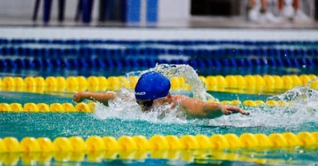 Дві золотих, дві срібних та одну бронзову медалі здобули рівненські плавці на чемпіонаті