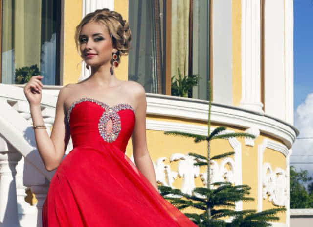 Як підібрати біжутерію до сукні