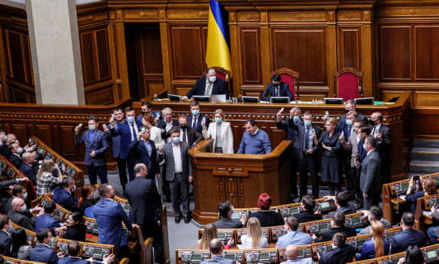 «Батьківщина» Тимошенко – єдина фракція, яка не дала жодного голосу за розпродаж землі ІНОЗЕМЦЯМ