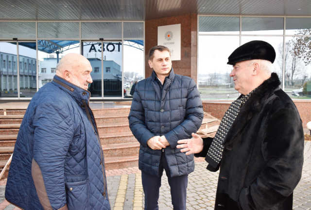 Голова обласної ради відвідав ПрАТ «Рівнеазот»