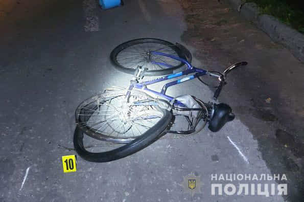 П’яний водій на смерть збив велосипедистку та втік
