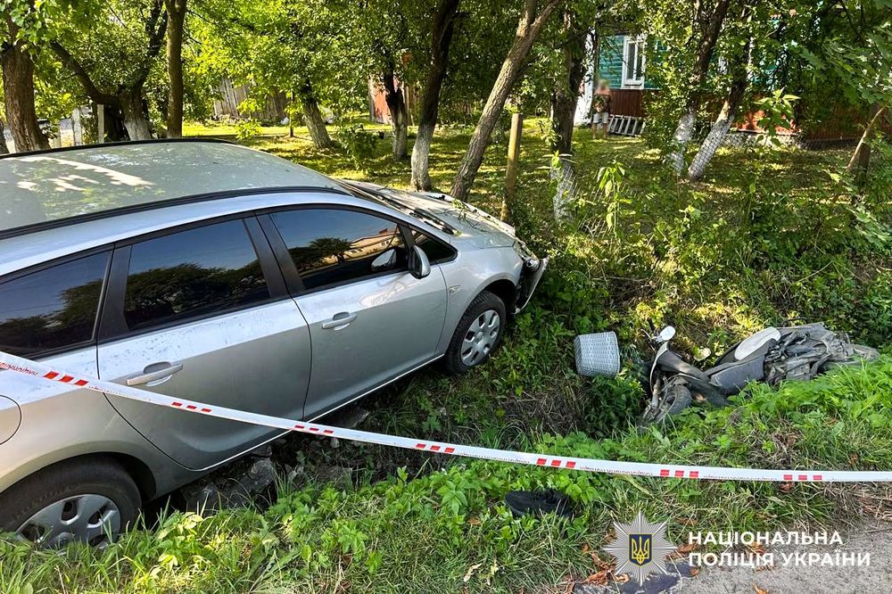 У Рокитному внаслідок ДТП травмувалася неповнолітня водійка мопеда У Рокитному внаслідок ДТП травмувалася неповнолітня водійка мопеда